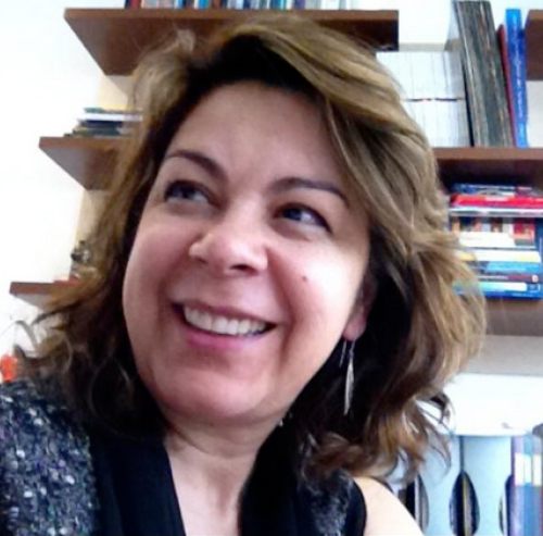 Professor Estefânia C. Galvan